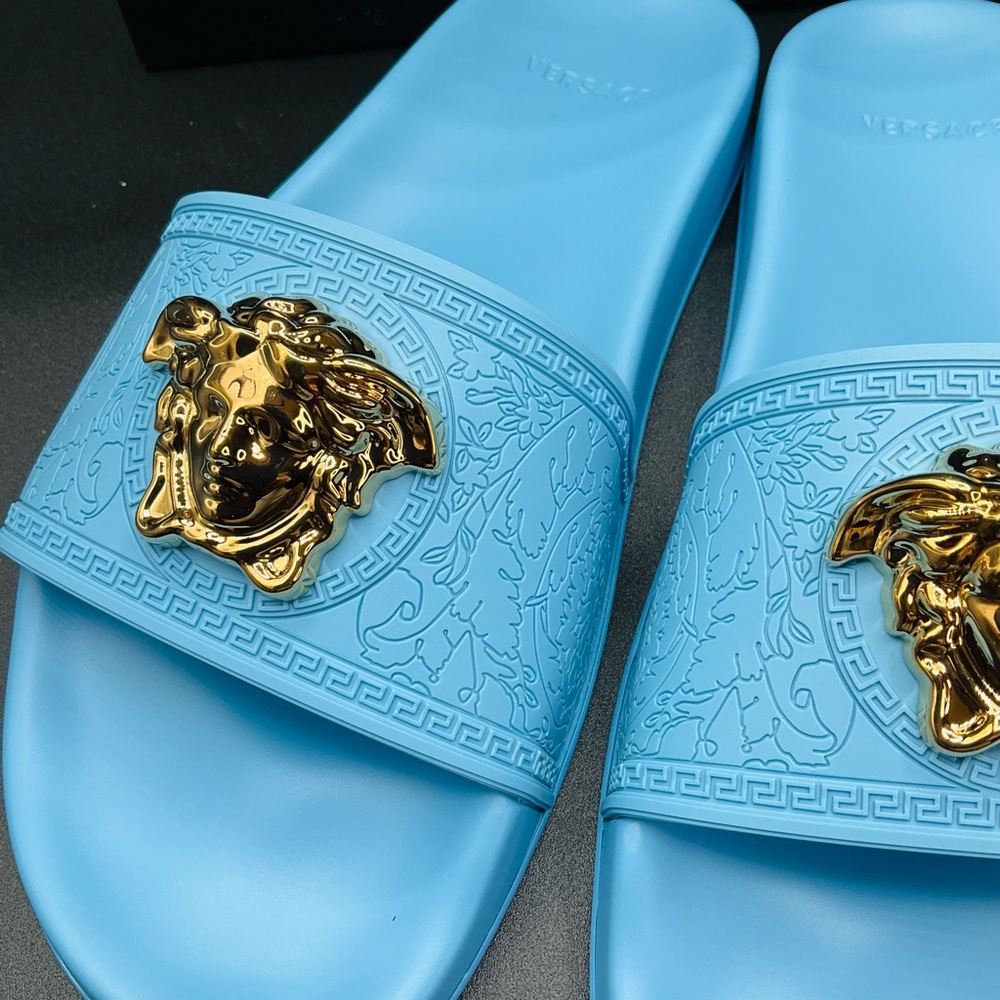 Versace Women’s Palazzo Pool Slides SIZE 37 Light Blue NWB AUTHENTIC - Picture 3 of 7